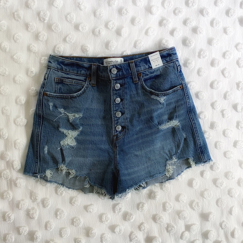 Abercrombie Ultra high rise mom short